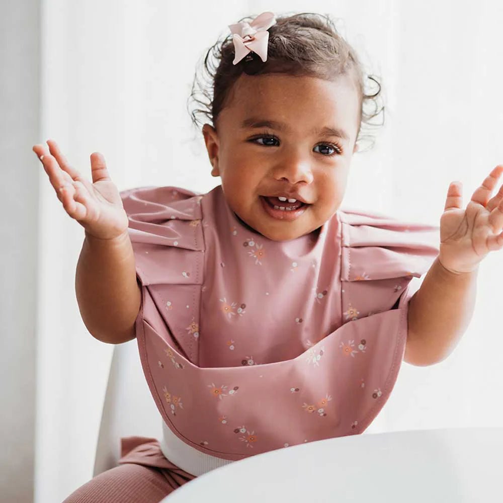 Daisy Frill Snuggle Bib - Aster & Ruby