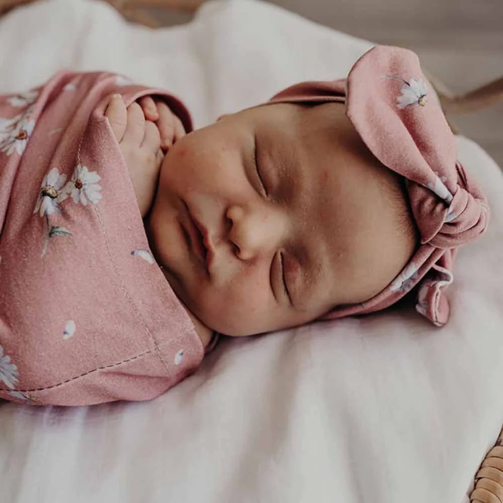Daisy Organic Snuggle Swaddle & Topknot Set - Aster & Ruby