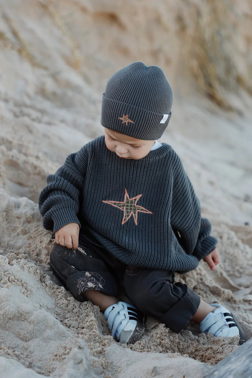 JUMPER | CHARCOAL - Aster & Ruby
