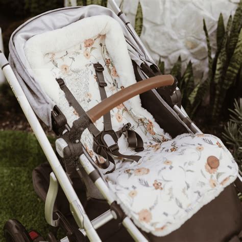 Reversible Cozy Fleece Pram Liner Wildflower - Aster & Ruby