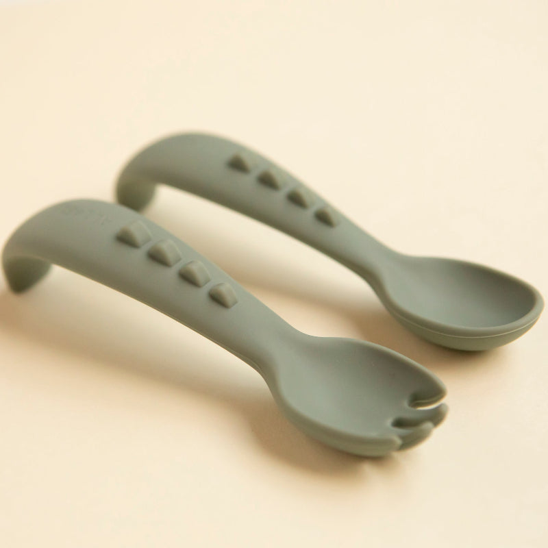 Silicone Comfy Grip Cutlery – Olive lifestyle