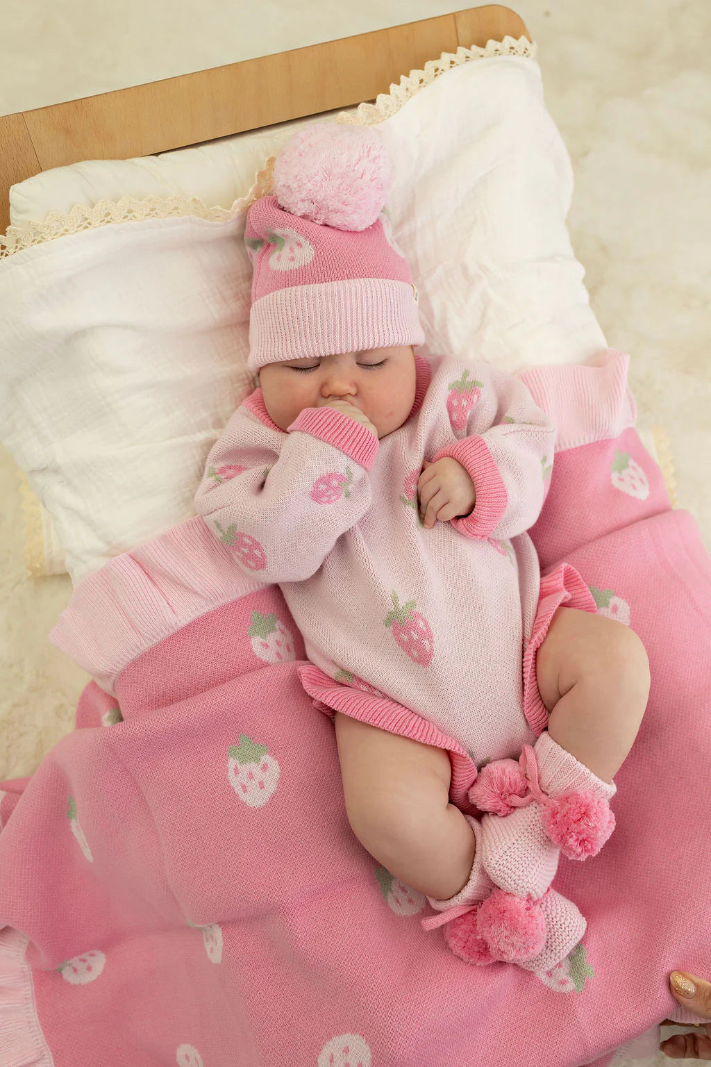 Knit Booties | Pink Poms