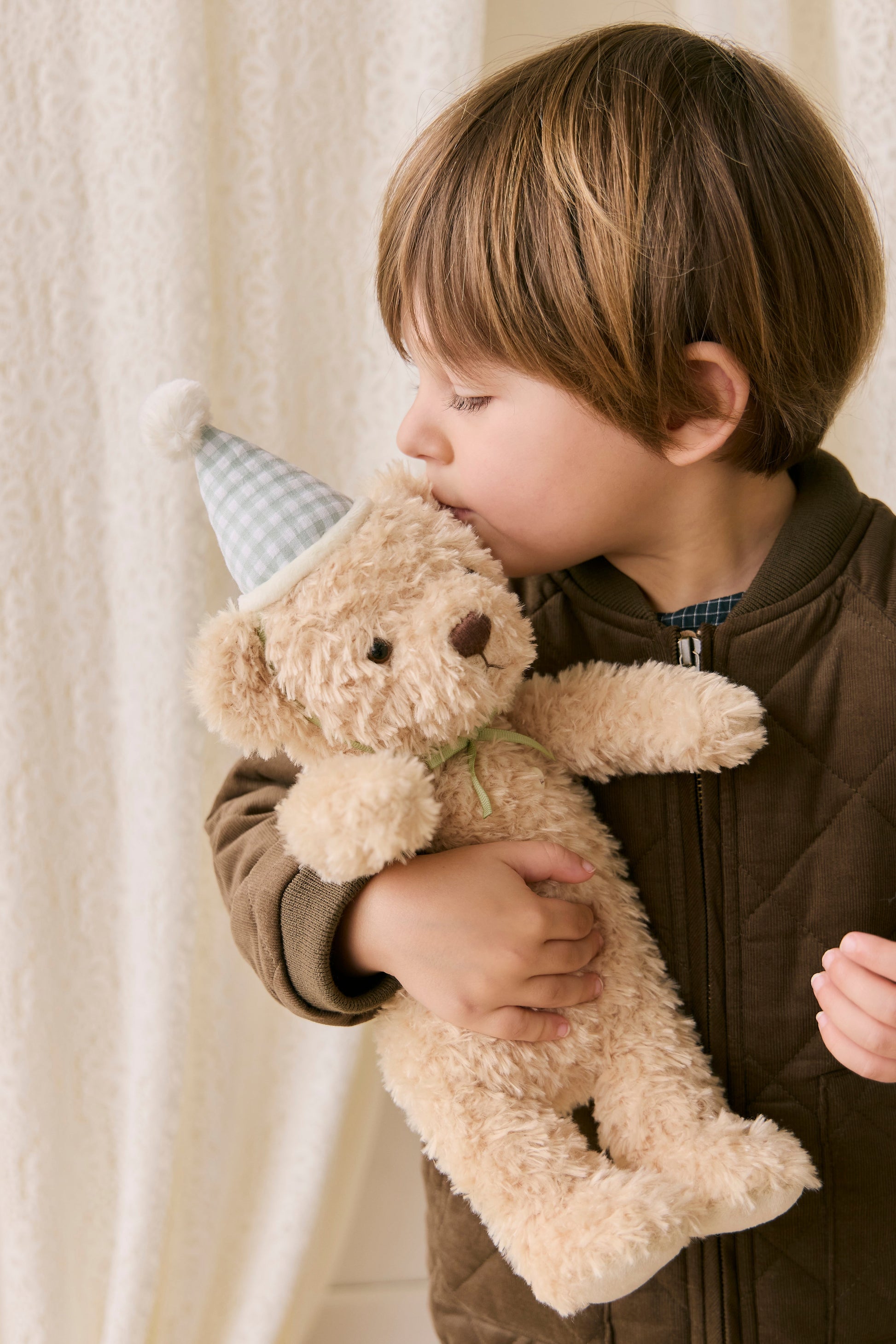 Jamie Kay Snuggle Bunnies – Birthday Arthur (Gingham) | Aster & Ruby