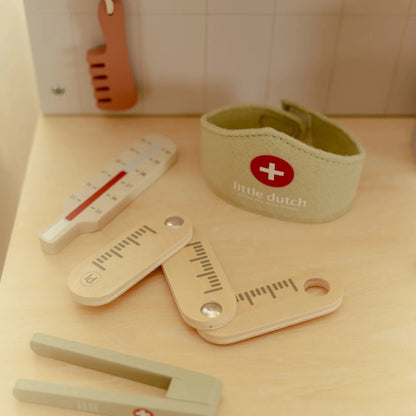 Wooden Play Veterinary Set