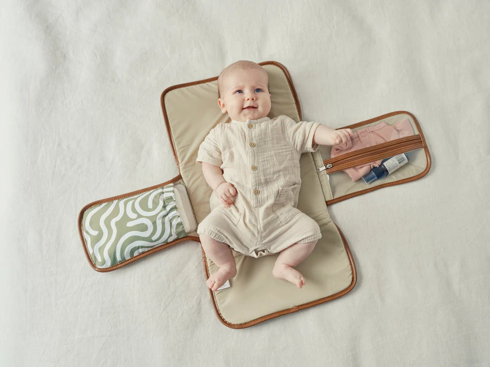 OiOi Change Mat Clutch Green Squiggle | Aster & Ruby