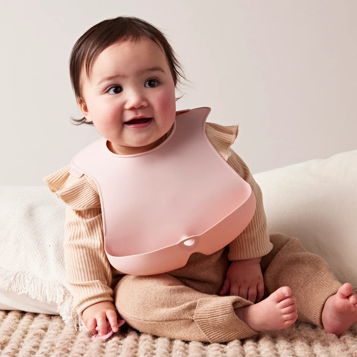 b.box Blush Silicone Bib | Aster & Ruby
