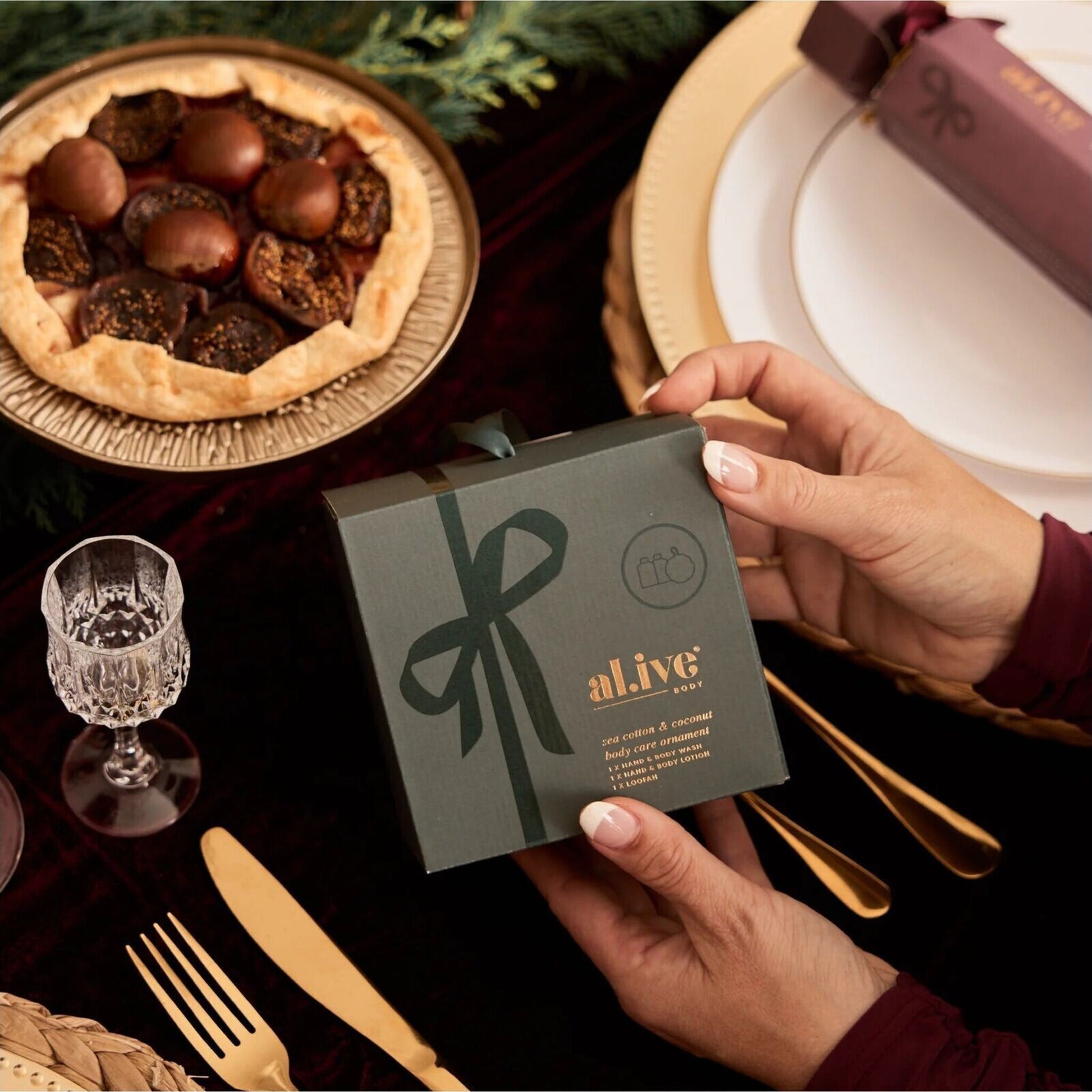 Al.ive Body Body Care Ornament Sea Cotton & Coconut | Aster & Ruby