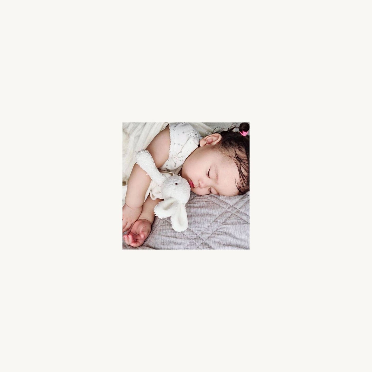 Bunnies By The Bay Bunny Bye Bye Buddy - White | Aster & Ruby