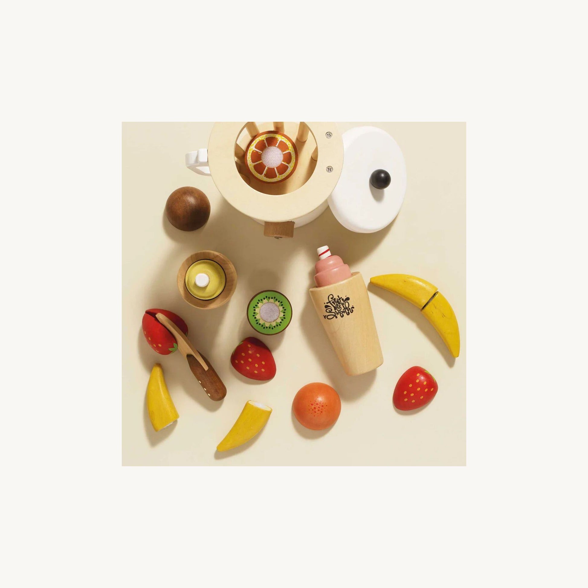 Le Toy Van Fruit & Smoothie Blender Set 20 Piece | Aster & Ruby