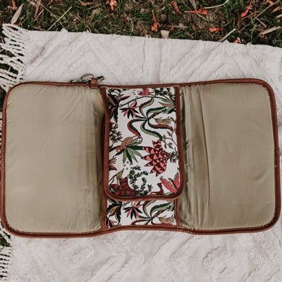 OiOi Change Clutch Jungle Cream